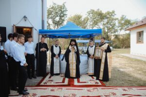 Liturghie arhierească și binecuvântarea noii case parohiale din Săliștea Nouă